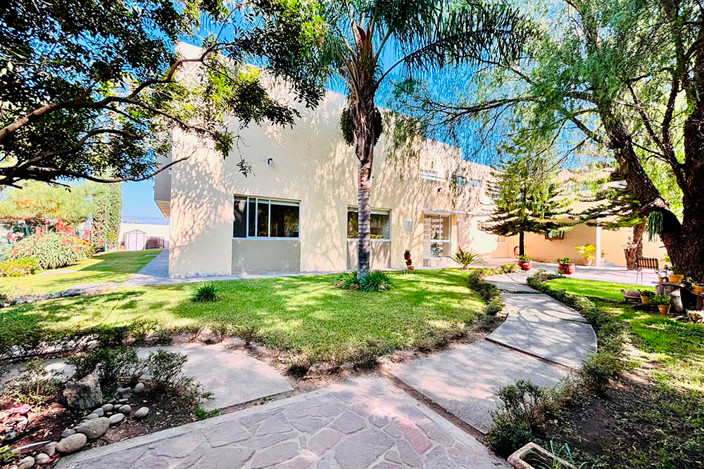 Colegio Madre Velarde - Bachillerato